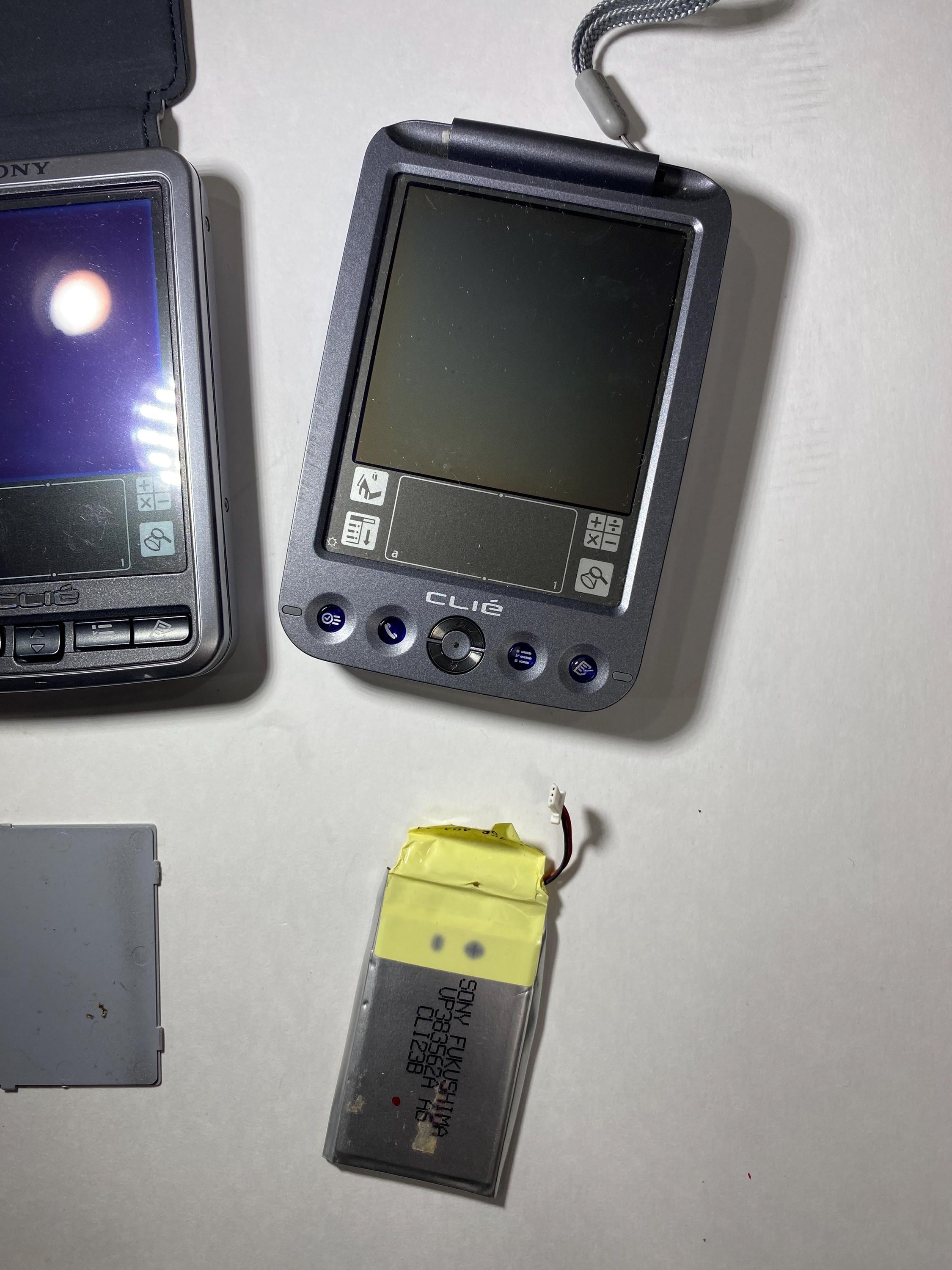 Lot of 3 Sony CLIE Pdas Peg-tj25/u, Peg-sj20/u, Peg-sj33/u