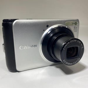 Canon PowerShot A3000 IS Digital Camera Silver 10MP 4x Zoom Compact Camera Set