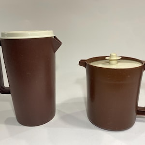 Vintage Tupperware Brown Flower Juice Pitchers Set of 2 with Lids – 1970s MCM