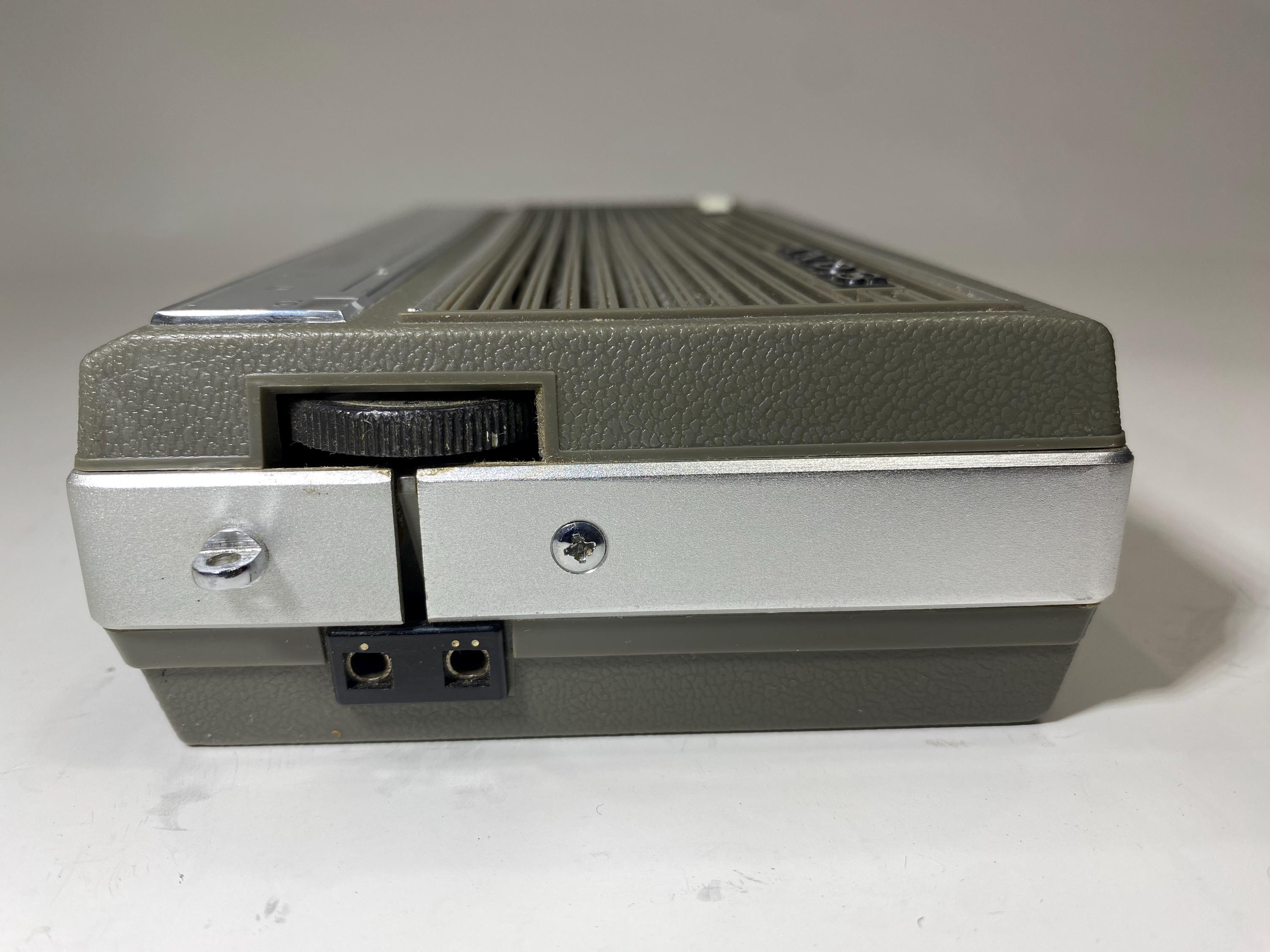 Vintage Sony Seven Transistor Portable Radio Model TR-752