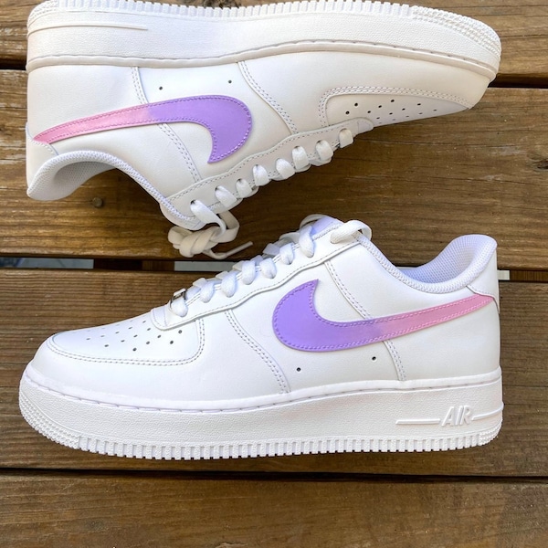 Lavande personnalisée et rose Ombré Nike Air Force 1s