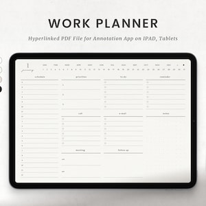 以下が含まれることがあります： タブレットの画面にデジタルプランナーが表示され、横に白いスタイラスがあります。プランナーは1月用で、スケジュール、優先事項、やること、リマインダーのセクションがあります。プランナーは、タブレットの注釈アプリで使用するために設計されています。