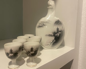 Juego de 8 decantadores de sake de porcelana Fukagama, pintados a mano en Japón