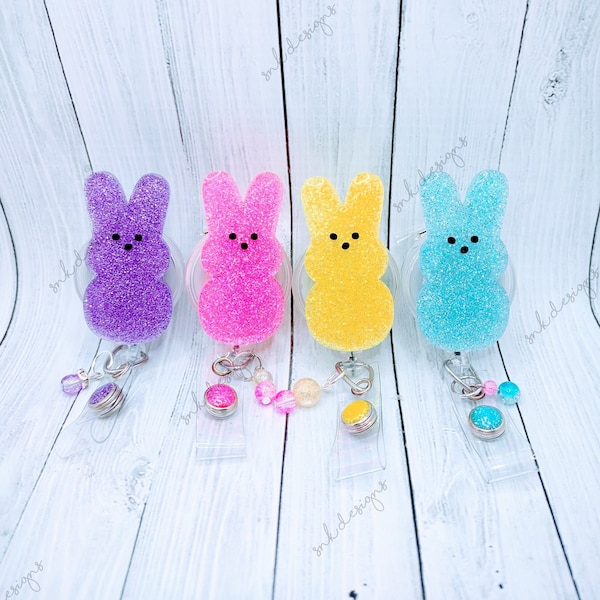 Carrete de insignias de conejito de Pascua de malvavisco, carrete de insignias de Pascua, carrete de insignias de conejito, carrete de insignias de enfermera, carrete de insignias de maestro, carrete de insignias de primavera,