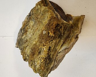 Medium chunk of Chert with banding measuring approx 4" x 2.5" x 2"
