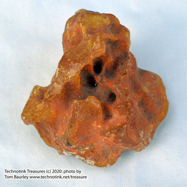 Baltic Amber Resin Piece (5 x 4 x 4 cm)