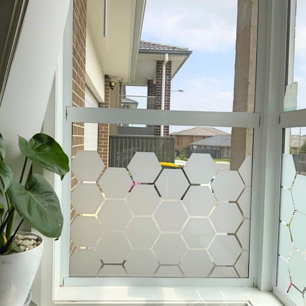 Film pour fenêtre givré nid d'abeille, Décalcomanie hexagonale pour fenêtre, Film de confidentialité gravé géométrique, Décoration de fenêtre moderne, Couvre-porte en verre, Pièces individuelles