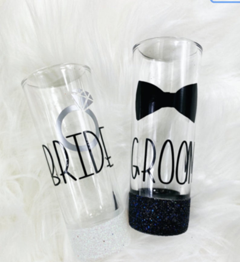Bridal Party Bride and Groom Glitter Dipped Shot Glass Set Wedding Toast Gift Wedding Gift Wedding Party Favors Bridesmaids