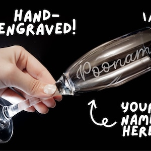 Benutzerdefinierte Champagnerflöte | Handgravierte Glaswaren | Junggesellinnenabschied Geschenk | Personalisierte Verlobung Hochzeit | Für Sie / für Sie geätztes Glas