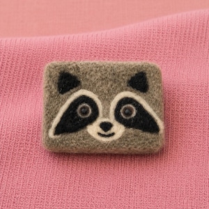 Felted Woodland Soap, exfoliating Shea butter bar, useful gift for fox lovers, cute luxurious practical camper gift, deer, raccoon, hedgeho Raccoon