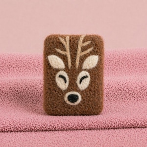 Felted Woodland Soap, exfoliating Shea butter bar, useful gift for fox lovers, cute luxurious practical camper gift, deer, raccoon, hedgeho Deer
