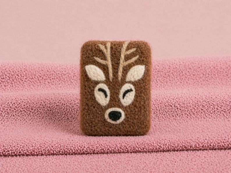 Felted Woodland Soap, exfoliating Shea butter bar, useful gift for fox lovers, cute luxurious practical camper gift, deer, raccoon, hedgeho Deer