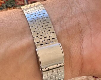 Vintage Seiko Quartz Type II Watch – White Textured Dial, Day-date