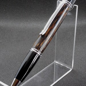 Gatsby Style twist pen in Chrome/Black with Black Palm