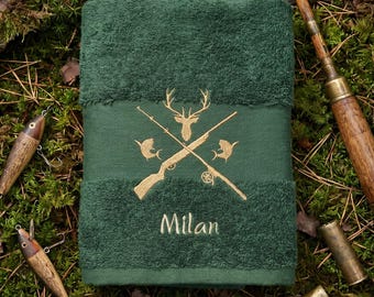 Personalized towel with name/initials | Embroidered guest towel, shower towel, bath towel in a hunting/fishing design | Gift for him and her