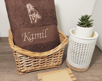 Gepersonaliseerde handdoek met naam/initialen | Geborduurde gastenhanddoek, douchehanddoek, badhanddoek met paardenmotief | Cadeau voor paardenliefhebbers