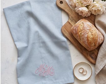 Personalized Organic Cotton Tea Towel | Embroidered Mr & Mrs Kitchen Towel | Wedding Gift for Housewarming | Partner Kitchen Set