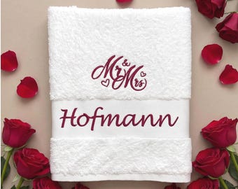 Personalized Wedding Gift | Embroidered Mr & Mrs Towel with Names | Engagement Gift for Bride and Groom | Anniversary Partner Set