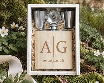 Personalized Bamboo Hip Flask Set with Engraving | Wooden Wedding Gift for Best Man | Birthday Gift for Groom/Bachelorette Party