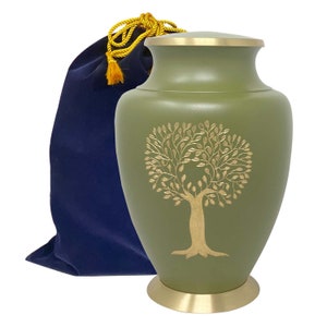 Urna funeraria de latón con forma de Árbol de la Vida: Urna funeraria de latón macizo grabada a mano para cenizas humanas: Elegante homenaje conmemorativo dorado.