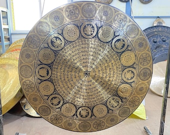 Campana tibetana de gong tallada a mano con mantra espiritual – Gong artesanal para meditación y sanación con sonido