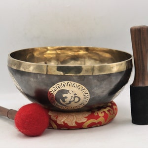 10 inches Handmade Antique singing bowl, Pure resonating sound for meditation, Chakra healing and balancing, Himalayan Yoga bowl