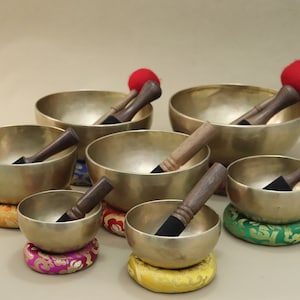 Professional hand made chakra tuned dim singing bowl-seven chakra and notes sound healing Tibetan bowls - meditation set of seven moon bowl