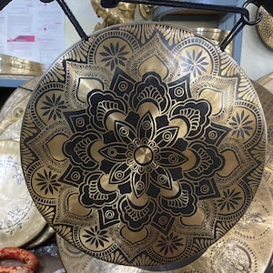 35cm to 100cm large flower pattern Tibetan singing bowl-Simple Design-Produces deep resonating sound vibrations-Best sound healing product