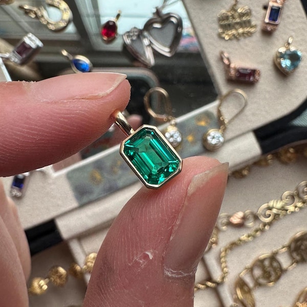 Solid Gold Emerald Gemstone Pendant | Emerald Cut | Bezel Setting | 10k, 14k