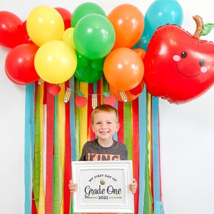 4' "Apple" Back to School Balloon & Streamer Backdrop Kit || First day of School Balloon Garland || Balloon Arch || Preschool Graduation