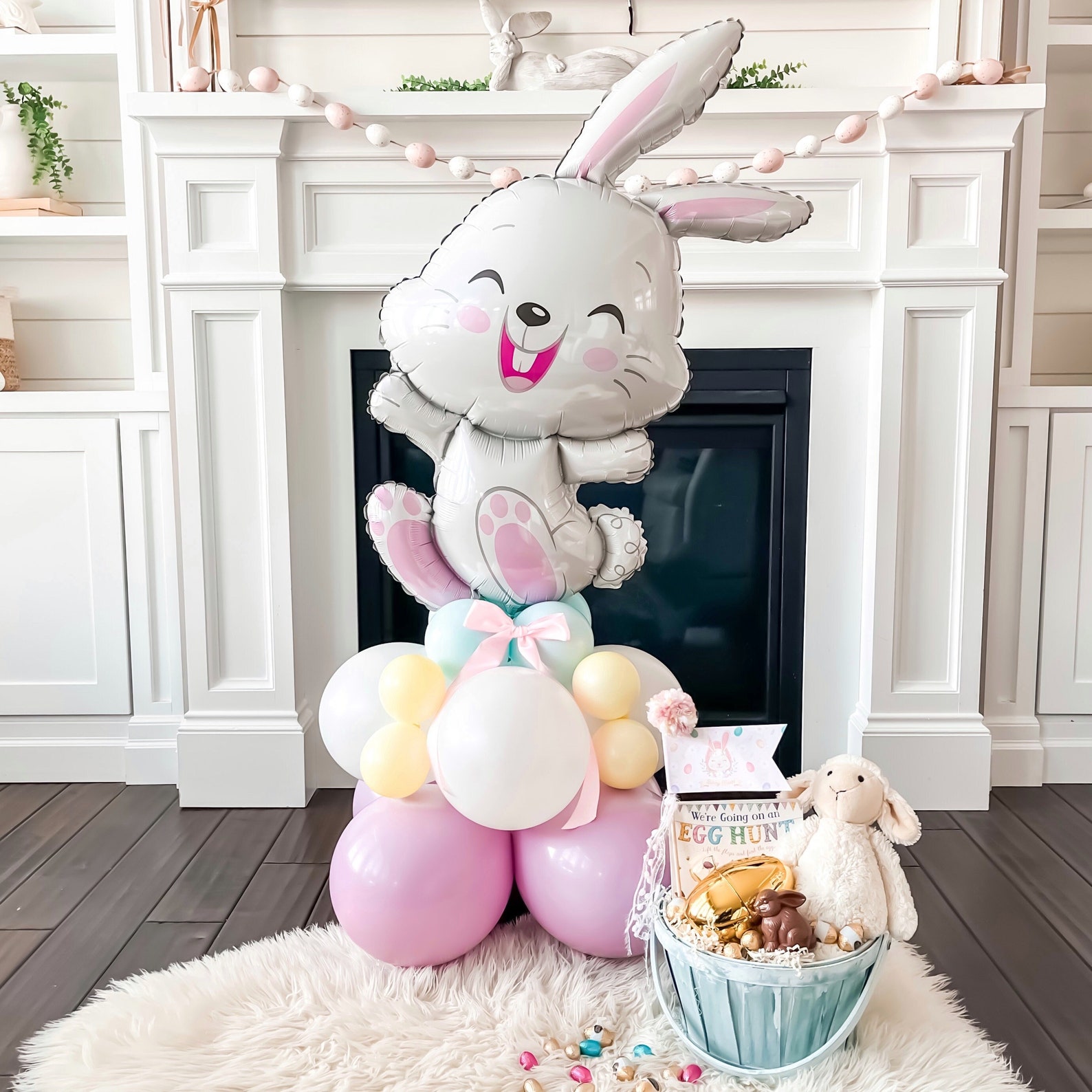 Hopping Bunny Balloon Stack || Easter Balloon Decor || Bunny Birthday ...
