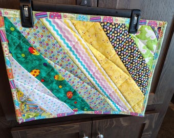 Easter quilted placemat set of 4