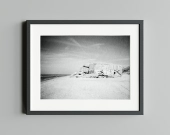 Schwarz-Weiß Fotografie "Der Bunker", Druck auf FineArt Baryta