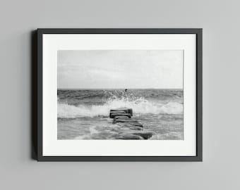 Black and white photograph "Breakwater", print on FineArt Baryta