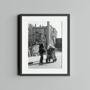Vintage black and white photograph &quot;Berlin Street Musician&quot; (1963), print on FineArt Baryta