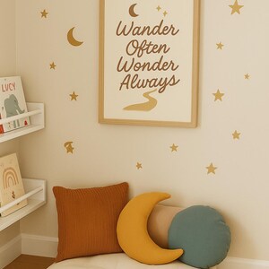 Impresión &quot;Wander Sometimes Wonder Always&quot; - Arte mural con cita inspiradora - Descarga digital para guardería bohemia - Decoración escandinava para habitación infantil