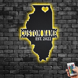 Decorazione murale in metallo con mappa dell'Illinois personalizzata con luce a LED, decorazione personalizzata con nome dello stato dell'Illinois per la stanza, decorazione in metallo a LED "Born In Illinois"