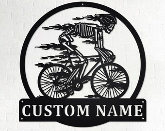 Arte de pared de metal con calavera de bicicleta personalizado: Letrero con nombre personalizado