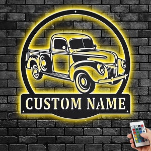 Decorazione murale in metallo con luce LED personalizzata a forma di vecchio camion, decorazione personalizzata con nome di vecchio camionista per la stanza, decorazione a LED in metallo con vecchio camion