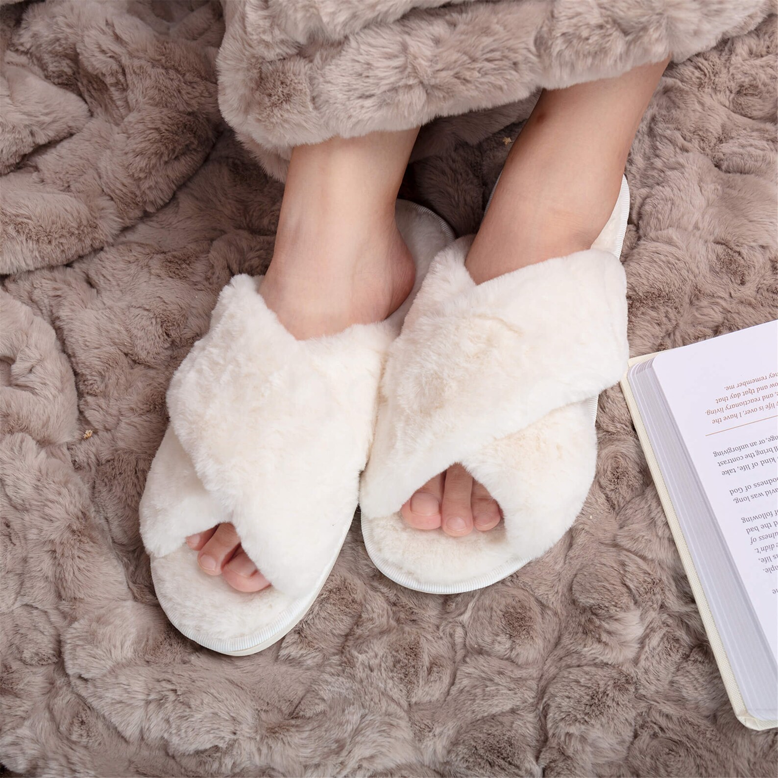 fluffy bridesmaid slippers