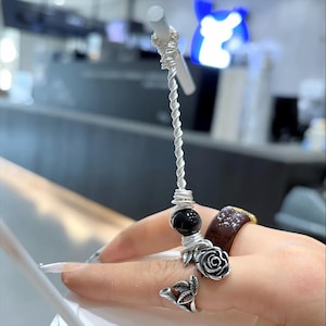 Rose Cigarette Holder,Smoke Ring,Points Cigarette Holder,Smoking Accessories,Cigarette Holder For Your Finger,Hippie Ring,Gift for Smokers