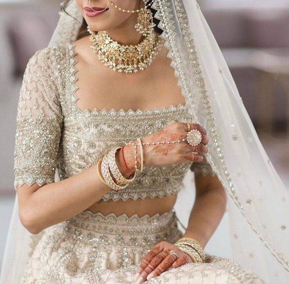 Por qué las Guirnaldas (Varmala) son Importantes en las Ceremonias de Boda  Indias - Natural Life 365, image size:988x970