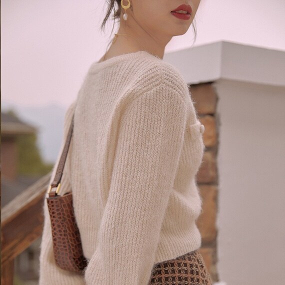 White loose shop cardigan