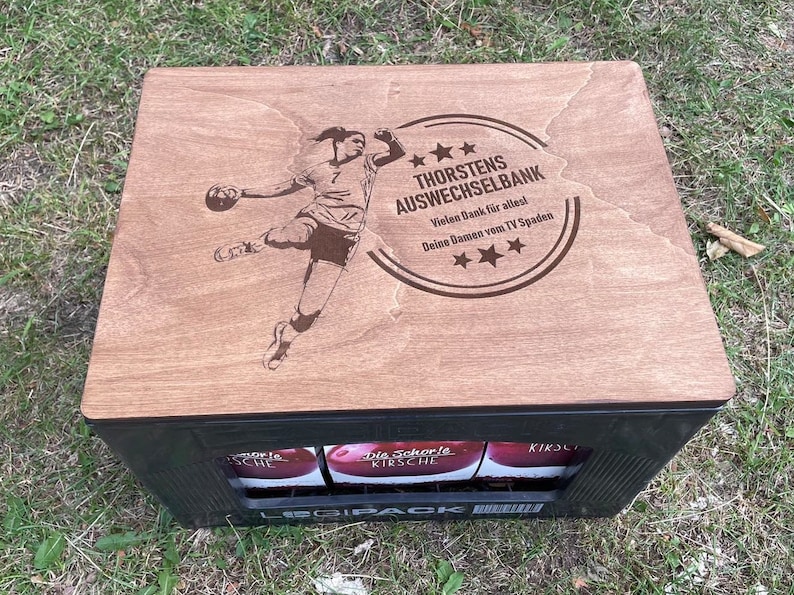 Bierkastensitz Handball, Holz, personalisiert, Geschenk für Männer, Mobile Bierbank, Vatertag, Bierkistensitz, Sitzauflage für Bierkiste zdjęcie 1