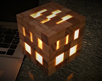 Table lamp - Cubo luminoso 10 x 10 in solid wood