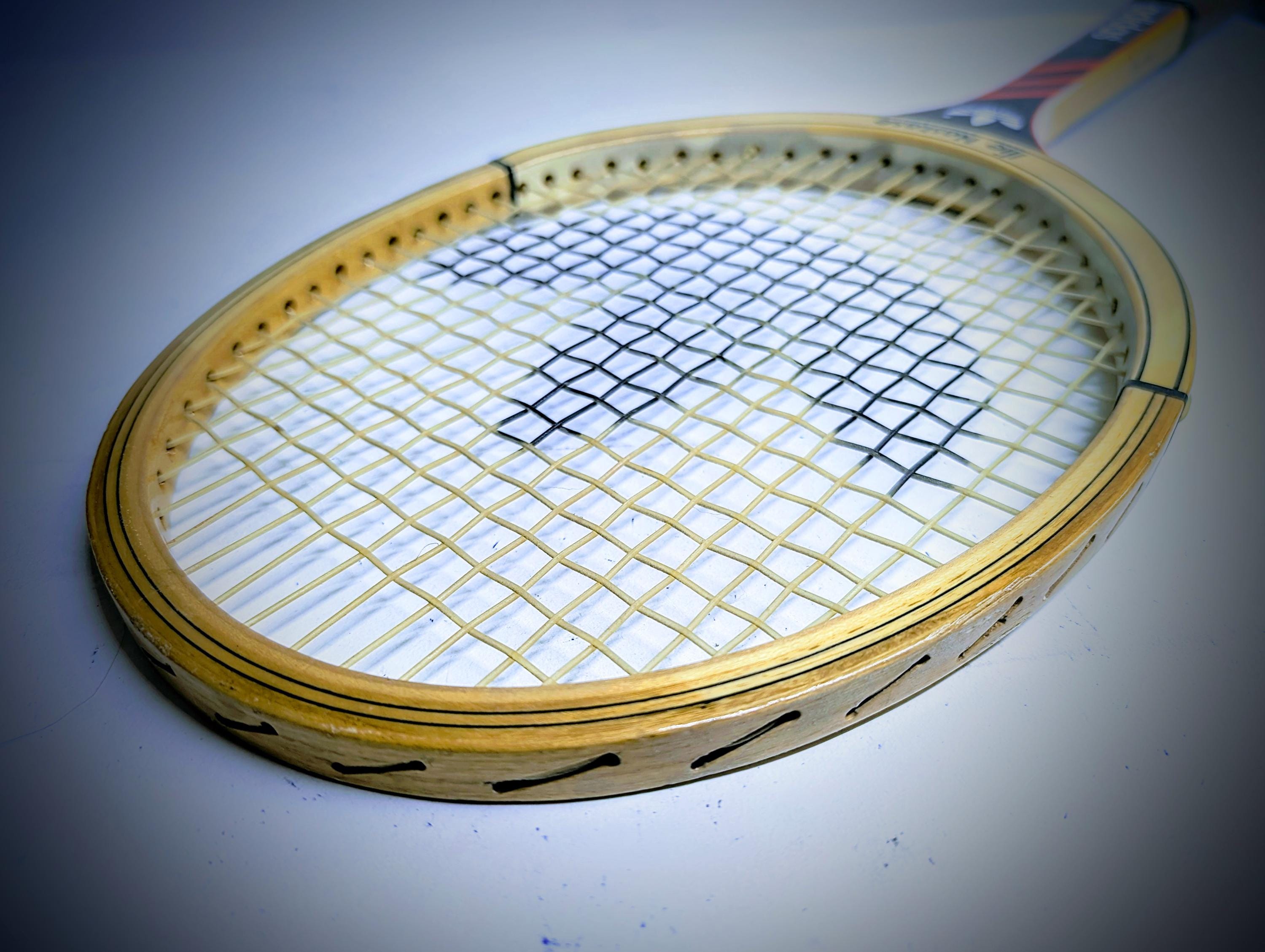 ビンテージ ADIDAS テニスラケット Nastase ads 040 RED&Black 希少