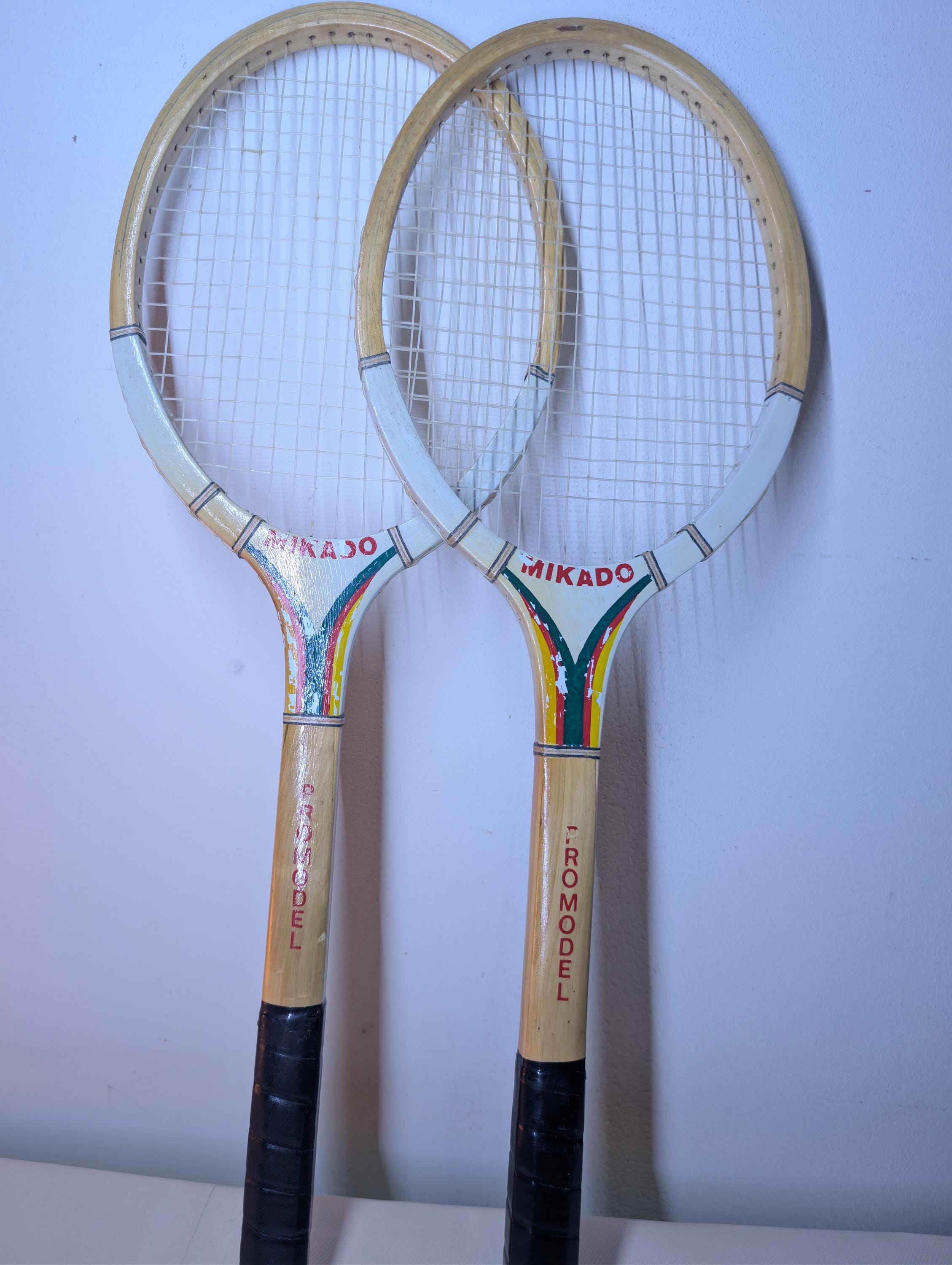 Lot De 2 Raquettes De Tennis Vintage En Bois - Marque IMPERIA - Déco Sport