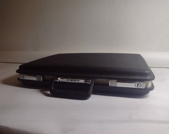 Vintage Samsonite slim porte-documents hardshell VIP comme neuf 2 clés et porte-clés