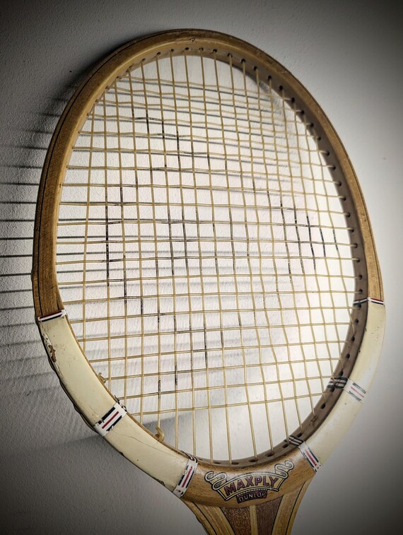 Raquette de tennis cadre bois de marque Dunlop modèle Maxply fort