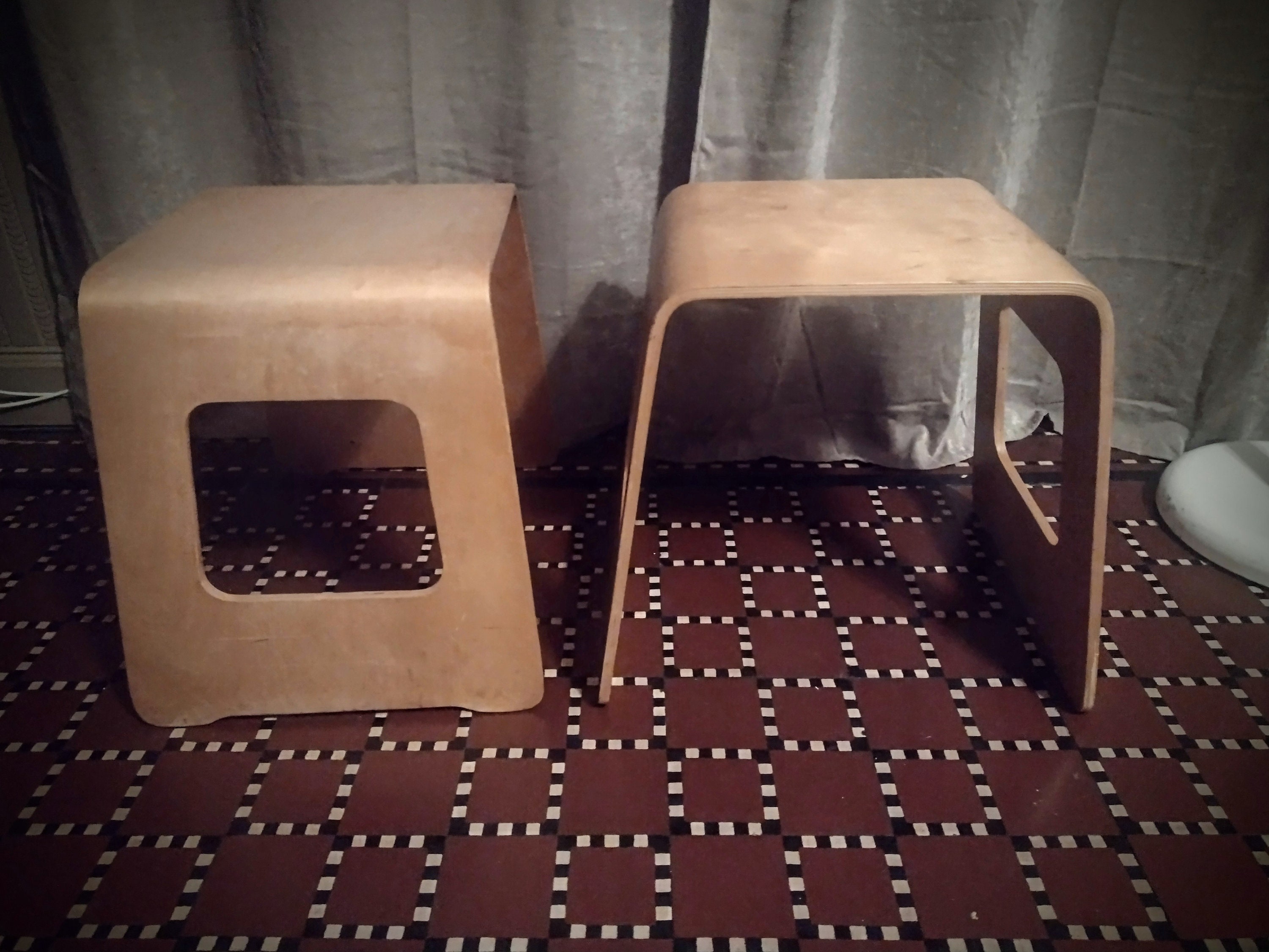 IKEA ベンジャミン ヴィンテージスツール サイドテーブル 2脚セット